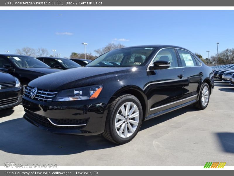 Black / Cornsilk Beige 2013 Volkswagen Passat 2.5L SEL