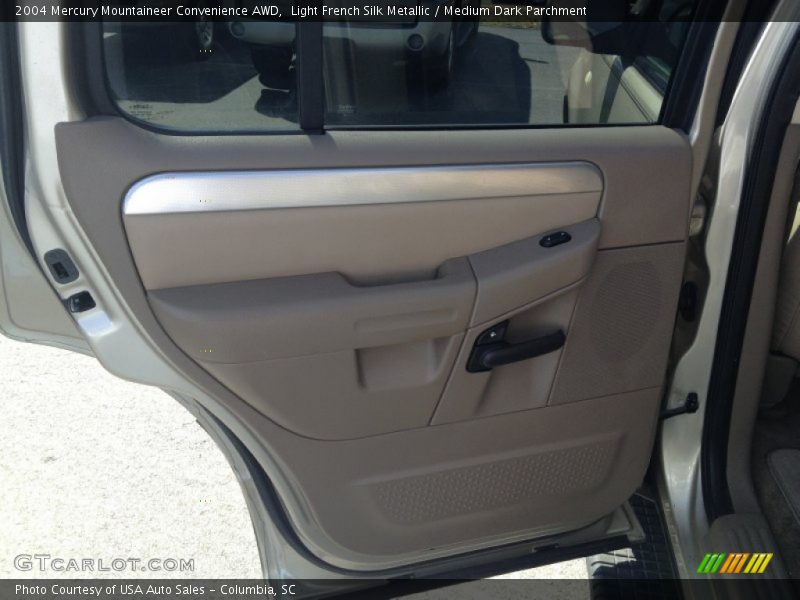 Light French Silk Metallic / Medium Dark Parchment 2004 Mercury Mountaineer Convenience AWD