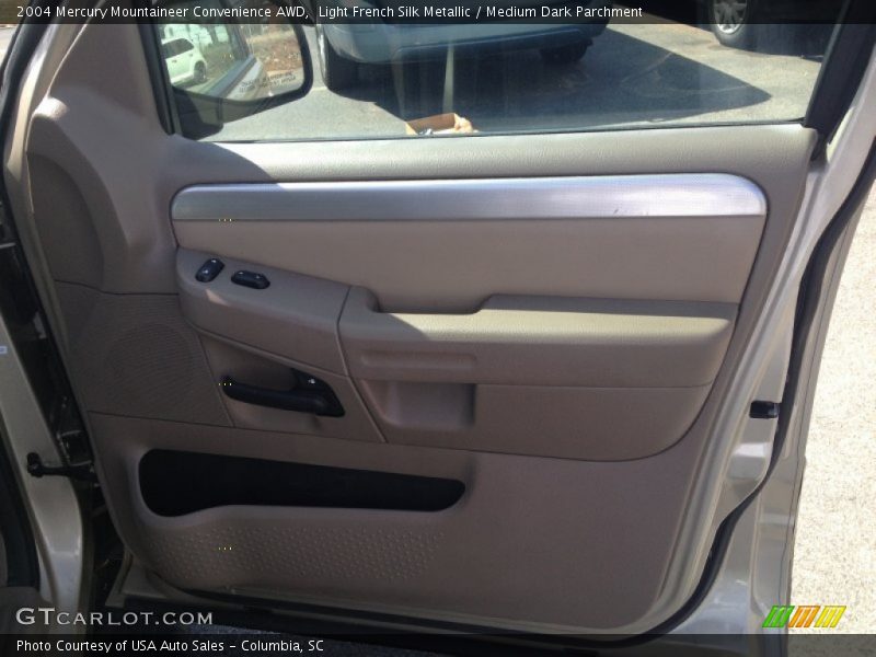 Light French Silk Metallic / Medium Dark Parchment 2004 Mercury Mountaineer Convenience AWD