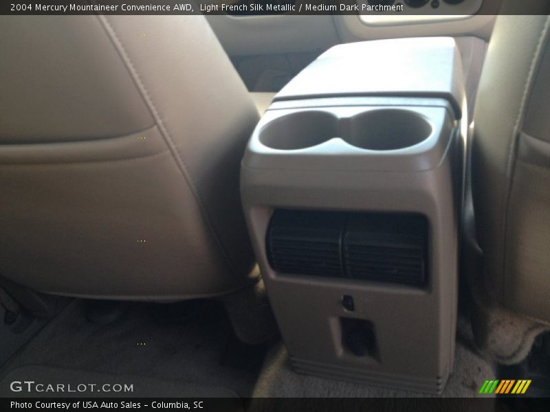Light French Silk Metallic / Medium Dark Parchment 2004 Mercury Mountaineer Convenience AWD