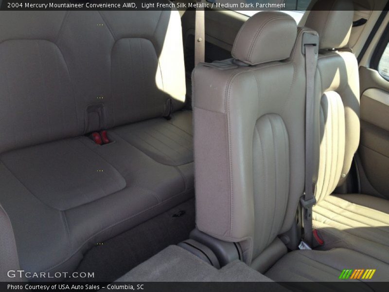 Light French Silk Metallic / Medium Dark Parchment 2004 Mercury Mountaineer Convenience AWD