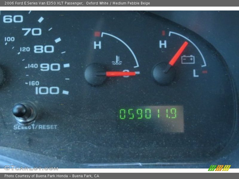 Oxford White / Medium Pebble Beige 2006 Ford E Series Van E350 XLT Passenger