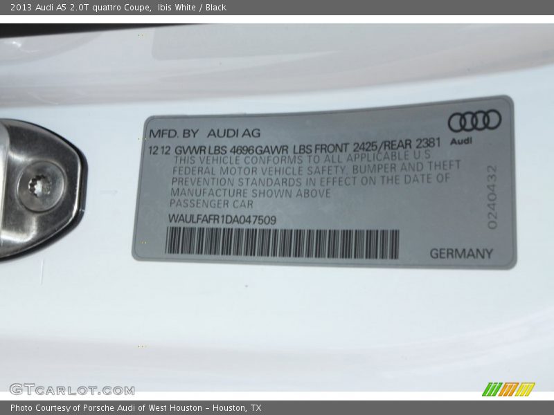 Ibis White / Black 2013 Audi A5 2.0T quattro Coupe