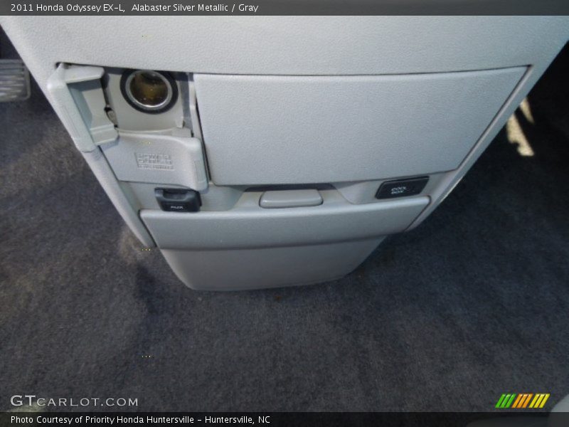 Alabaster Silver Metallic / Gray 2011 Honda Odyssey EX-L