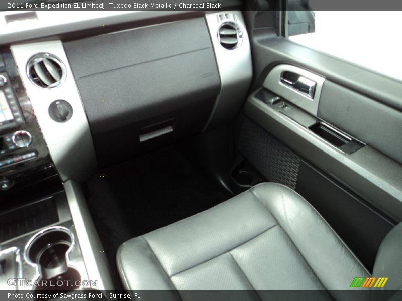 Tuxedo Black Metallic / Charcoal Black 2011 Ford Expedition EL Limited