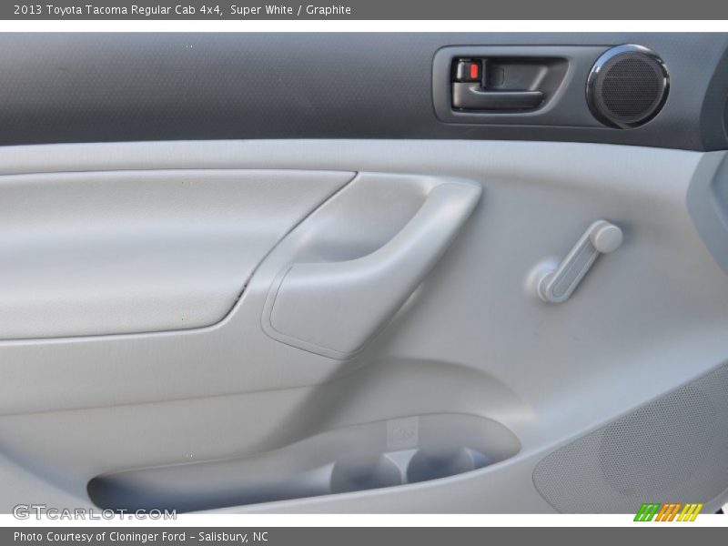 Super White / Graphite 2013 Toyota Tacoma Regular Cab 4x4