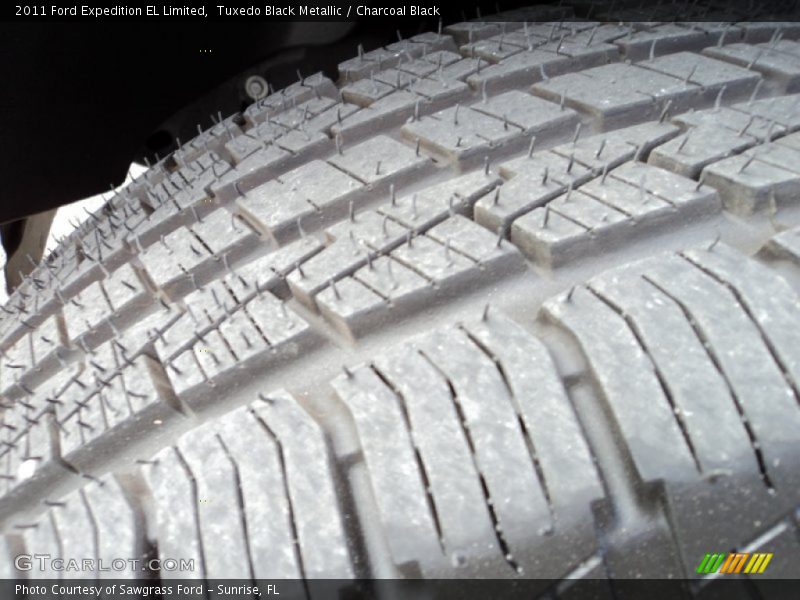 Tuxedo Black Metallic / Charcoal Black 2011 Ford Expedition EL Limited
