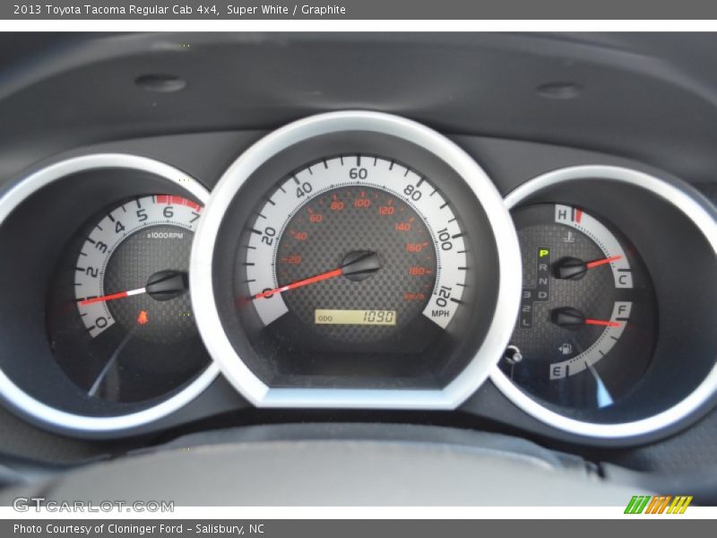 Super White / Graphite 2013 Toyota Tacoma Regular Cab 4x4
