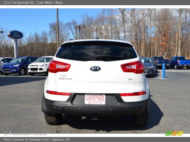 Clear White / Black 2011 Kia Sportage EX