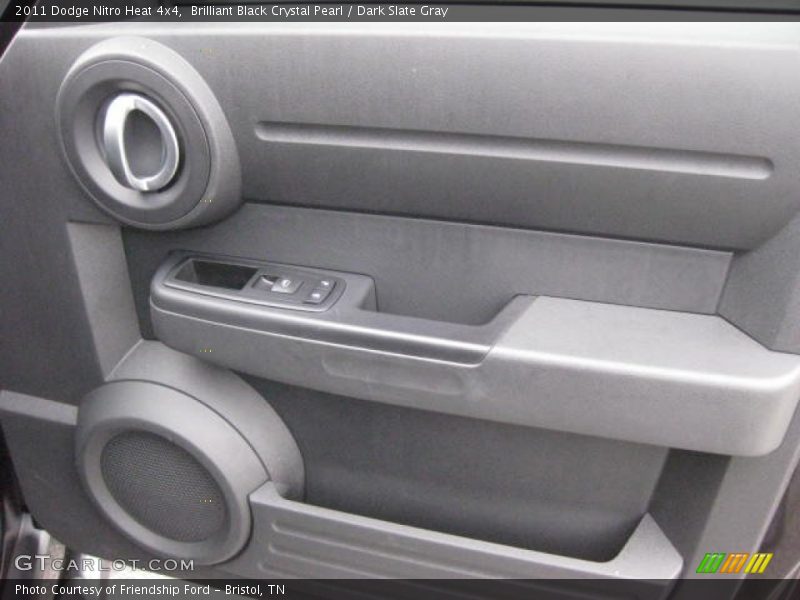 Brilliant Black Crystal Pearl / Dark Slate Gray 2011 Dodge Nitro Heat 4x4