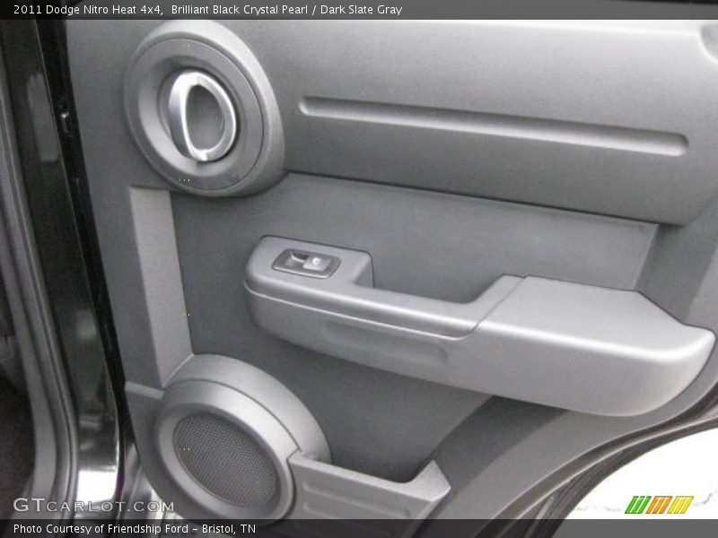 Brilliant Black Crystal Pearl / Dark Slate Gray 2011 Dodge Nitro Heat 4x4