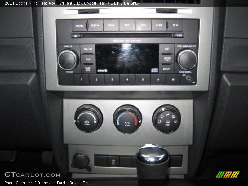 Brilliant Black Crystal Pearl / Dark Slate Gray 2011 Dodge Nitro Heat 4x4