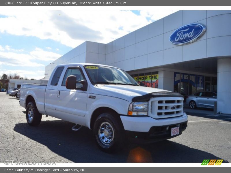 Oxford White / Medium Flint 2004 Ford F250 Super Duty XLT SuperCab