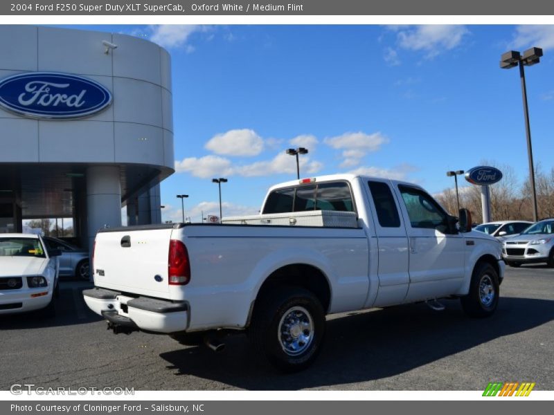 Oxford White / Medium Flint 2004 Ford F250 Super Duty XLT SuperCab