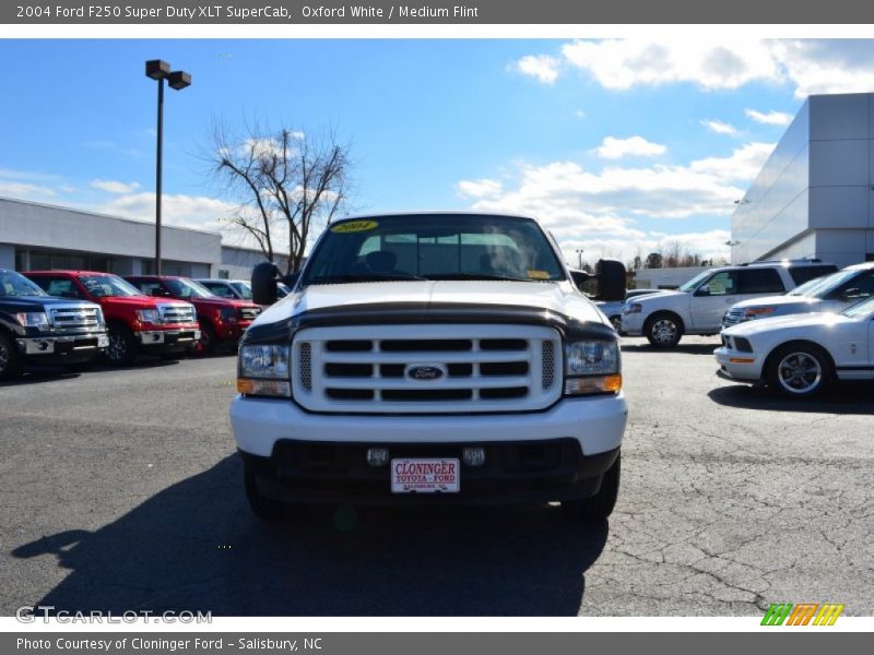 Oxford White / Medium Flint 2004 Ford F250 Super Duty XLT SuperCab
