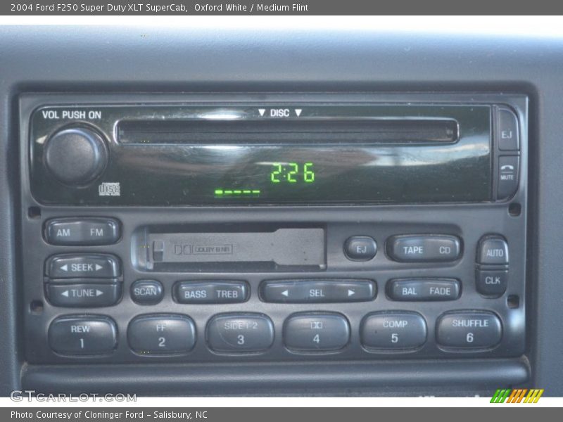 Audio System of 2004 F250 Super Duty XLT SuperCab