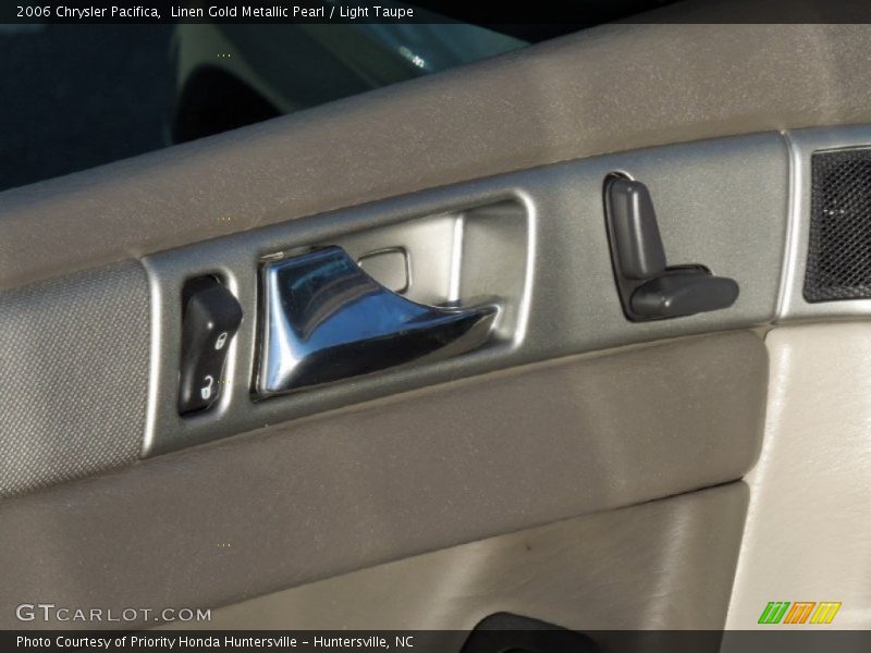 Linen Gold Metallic Pearl / Light Taupe 2006 Chrysler Pacifica