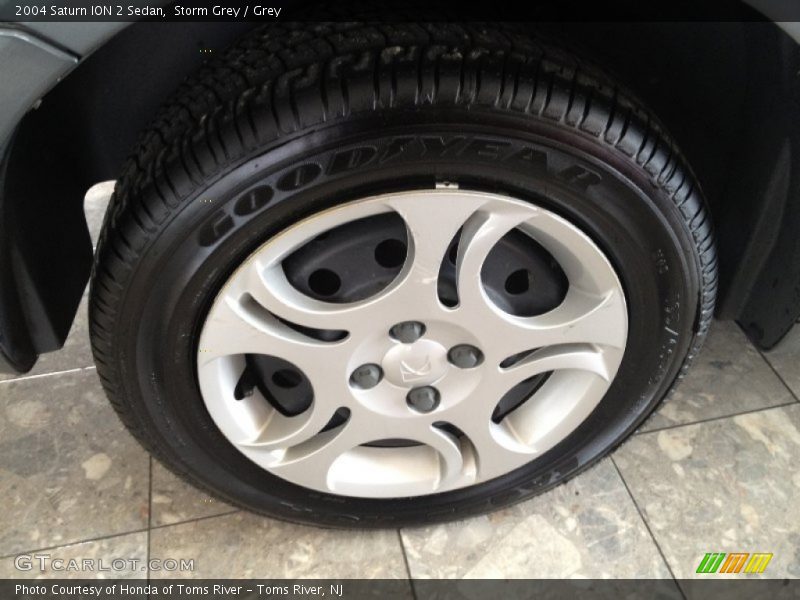  2004 ION 2 Sedan Wheel