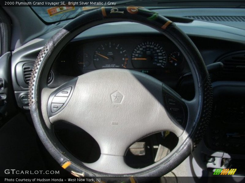 Bright Silver Metallic / Grey 2000 Plymouth Grand Voyager SE