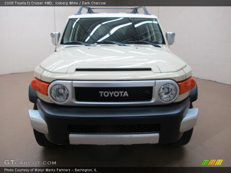 Iceberg White / Dark Charcoal 2008 Toyota FJ Cruiser 4WD