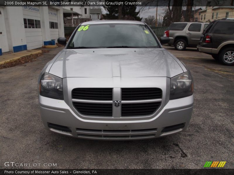 Bright Silver Metallic / Dark Slate Gray/Light Graystone 2006 Dodge Magnum SE