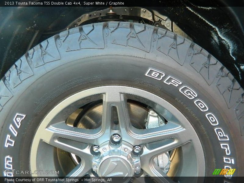 Super White / Graphite 2013 Toyota Tacoma TSS Double Cab 4x4