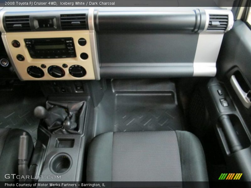 Iceberg White / Dark Charcoal 2008 Toyota FJ Cruiser 4WD