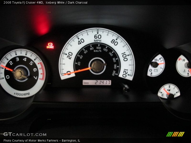 Iceberg White / Dark Charcoal 2008 Toyota FJ Cruiser 4WD