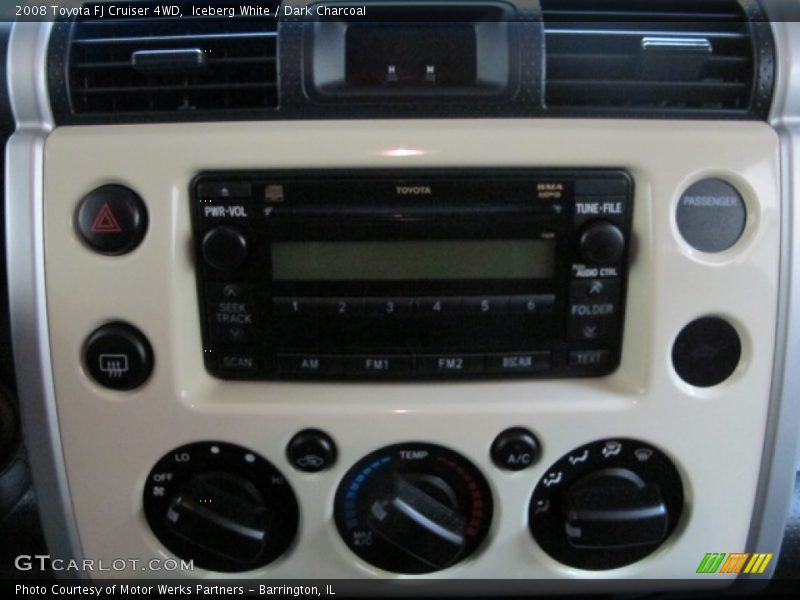 Iceberg White / Dark Charcoal 2008 Toyota FJ Cruiser 4WD