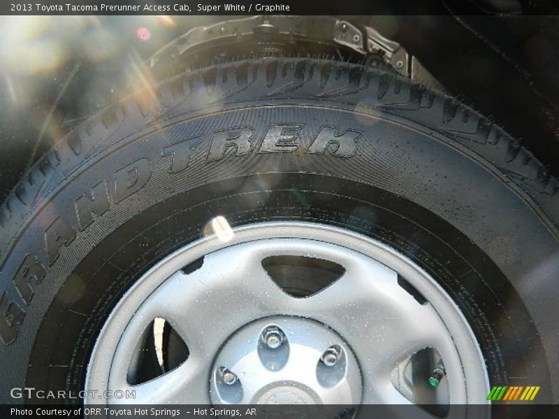 Super White / Graphite 2013 Toyota Tacoma Prerunner Access Cab