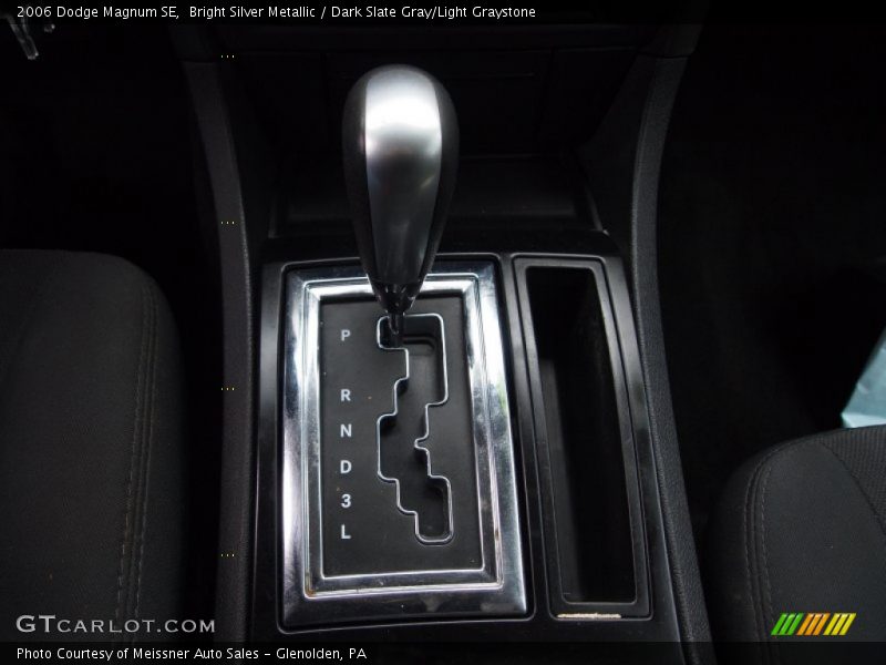 Bright Silver Metallic / Dark Slate Gray/Light Graystone 2006 Dodge Magnum SE