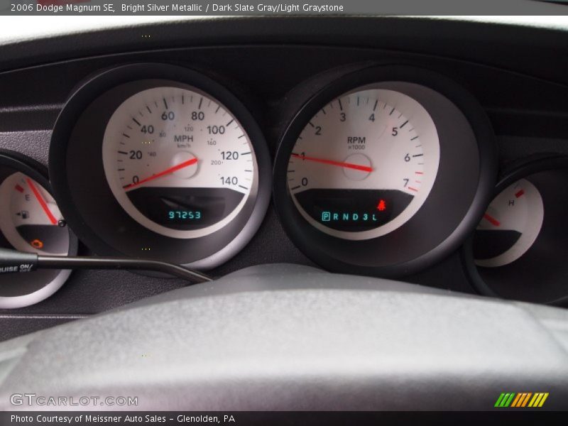 Bright Silver Metallic / Dark Slate Gray/Light Graystone 2006 Dodge Magnum SE