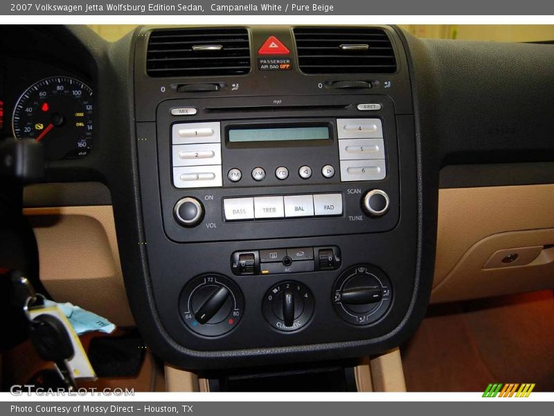 Campanella White / Pure Beige 2007 Volkswagen Jetta Wolfsburg Edition Sedan
