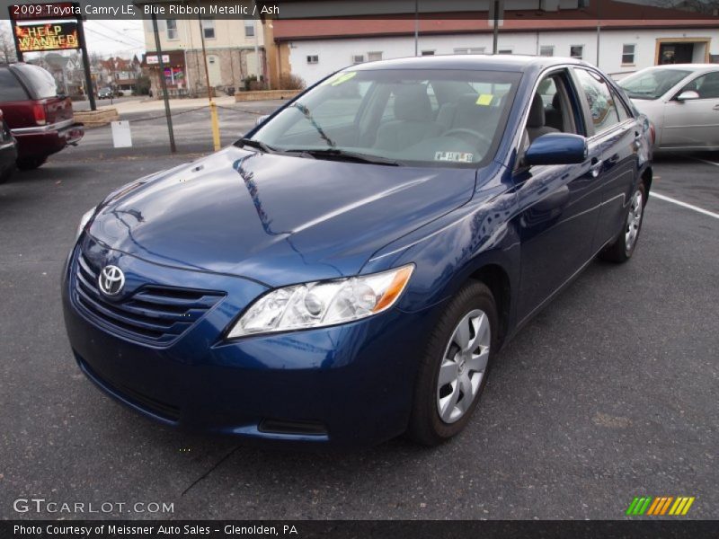 Front 3/4 View of 2009 Camry LE