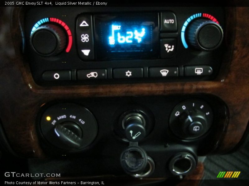 Liquid Silver Metallic / Ebony 2005 GMC Envoy SLT 4x4