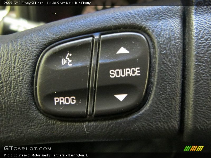 Liquid Silver Metallic / Ebony 2005 GMC Envoy SLT 4x4