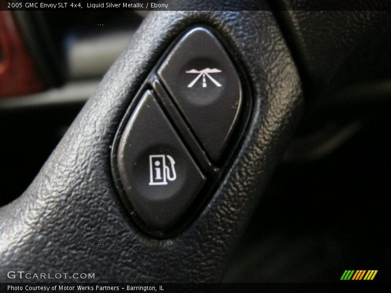 Liquid Silver Metallic / Ebony 2005 GMC Envoy SLT 4x4