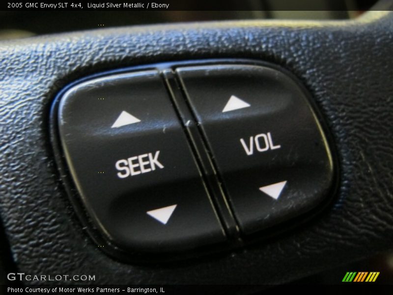 Liquid Silver Metallic / Ebony 2005 GMC Envoy SLT 4x4