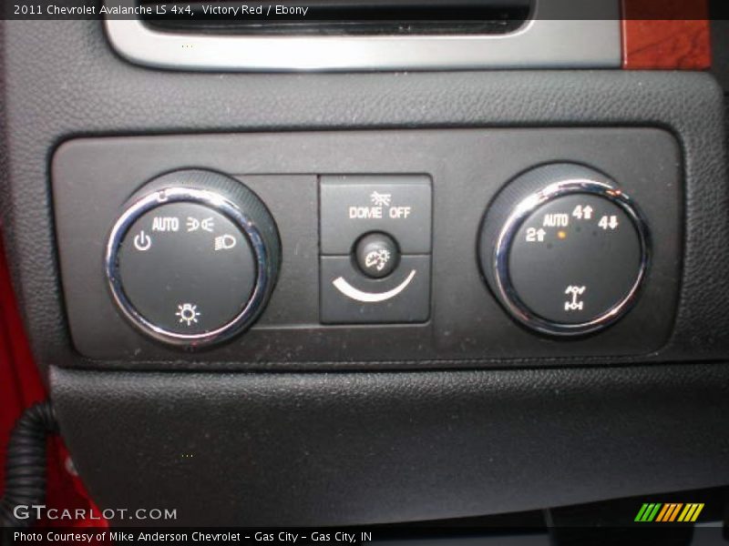 Victory Red / Ebony 2011 Chevrolet Avalanche LS 4x4