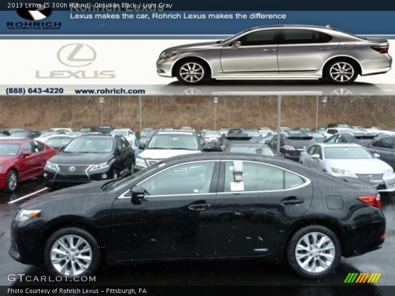 Obsidian Black / Light Gray 2013 Lexus ES 300h Hybrid