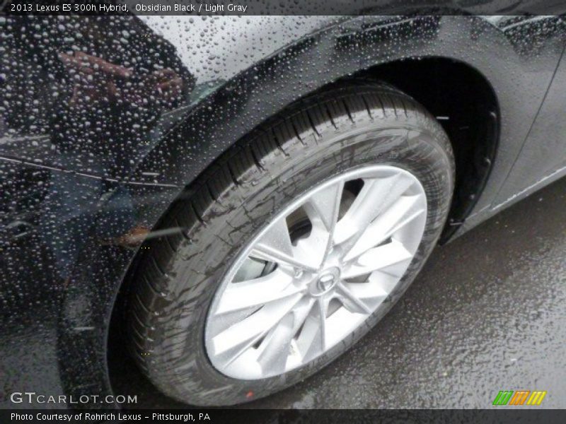 Obsidian Black / Light Gray 2013 Lexus ES 300h Hybrid