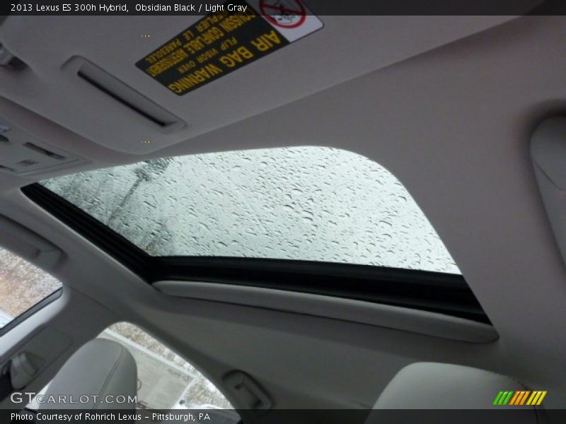 Obsidian Black / Light Gray 2013 Lexus ES 300h Hybrid
