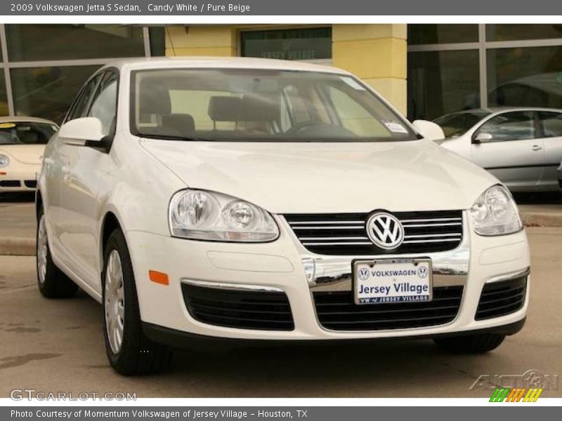 Candy White / Pure Beige 2009 Volkswagen Jetta S Sedan