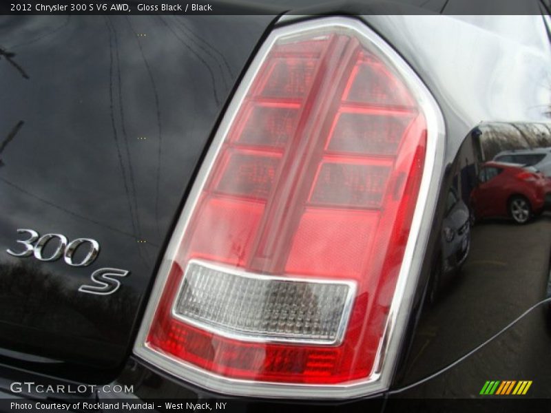 Gloss Black / Black 2012 Chrysler 300 S V6 AWD