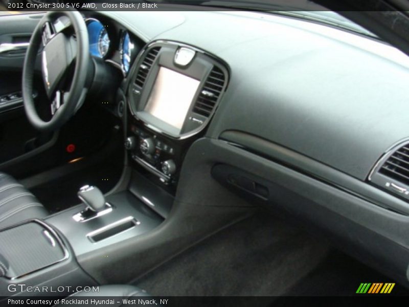 Gloss Black / Black 2012 Chrysler 300 S V6 AWD