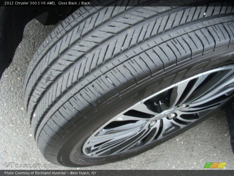 Gloss Black / Black 2012 Chrysler 300 S V6 AWD