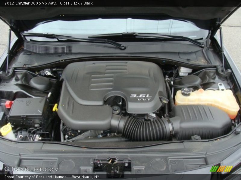  2012 300 S V6 AWD Engine - 3.6 Liter DOHC 24-Valve VVT Pentastar V6