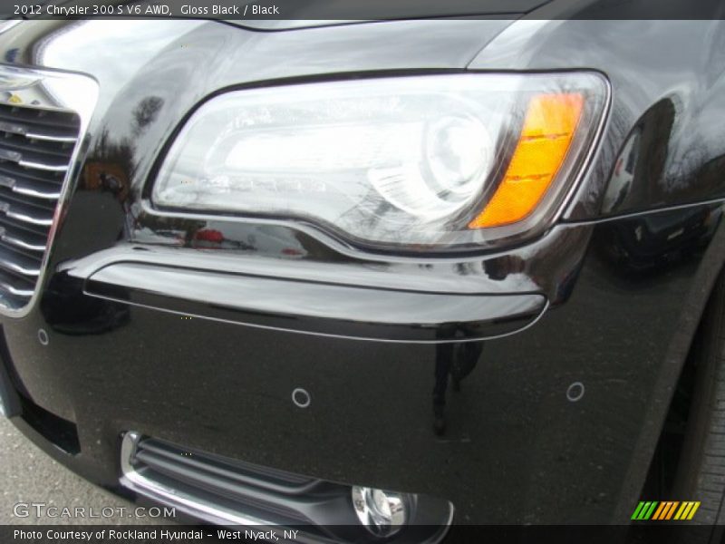 Gloss Black / Black 2012 Chrysler 300 S V6 AWD