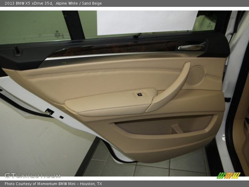 Alpine White / Sand Beige 2013 BMW X5 xDrive 35d