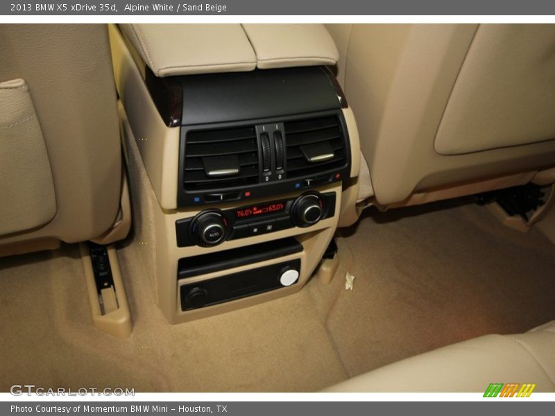 Alpine White / Sand Beige 2013 BMW X5 xDrive 35d